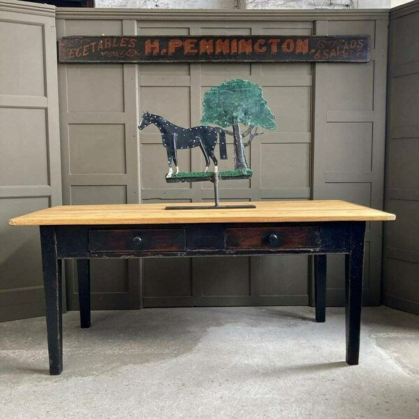 19th c. pine farmhouse table, 1800s – A rare vintage treasure