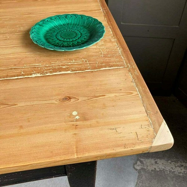19th c. pine farmhouse table, 1800s – A rare vintage treasure
